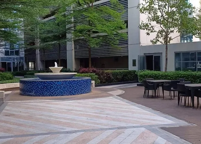 Eighty One Newport Blvd Near Naia3 -2e Apartment Manila