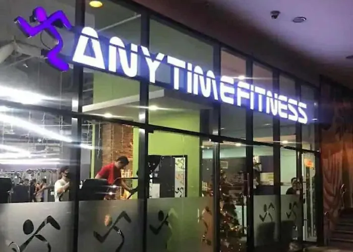 Eighty One Newport Blvd Near Naia3 -2e Apartment