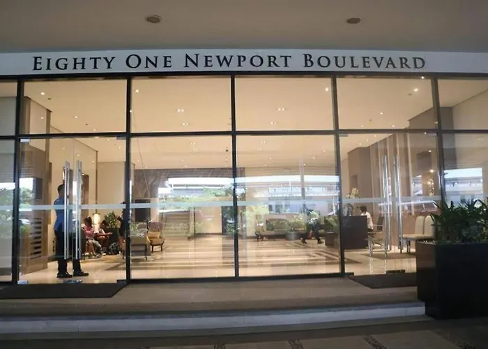Eighty One Newport Blvd Near Naia3 -2e Apartment