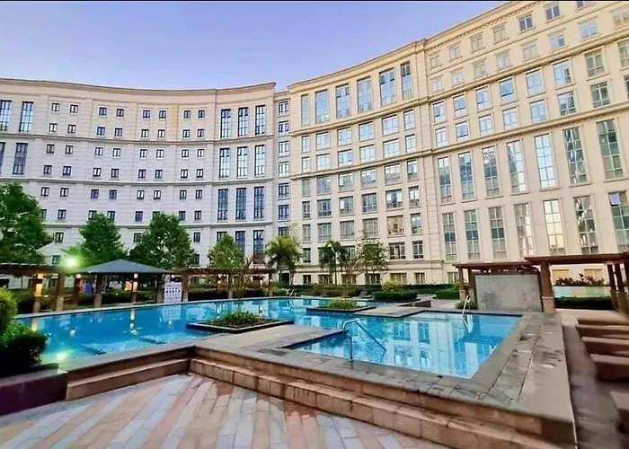 Apartment Eighty One Newport Blvd Near Naia3 -2e Manila